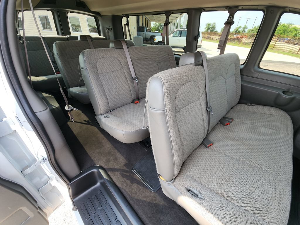 Used 2025 Chevrolet Express 3500 LS RWD image 28