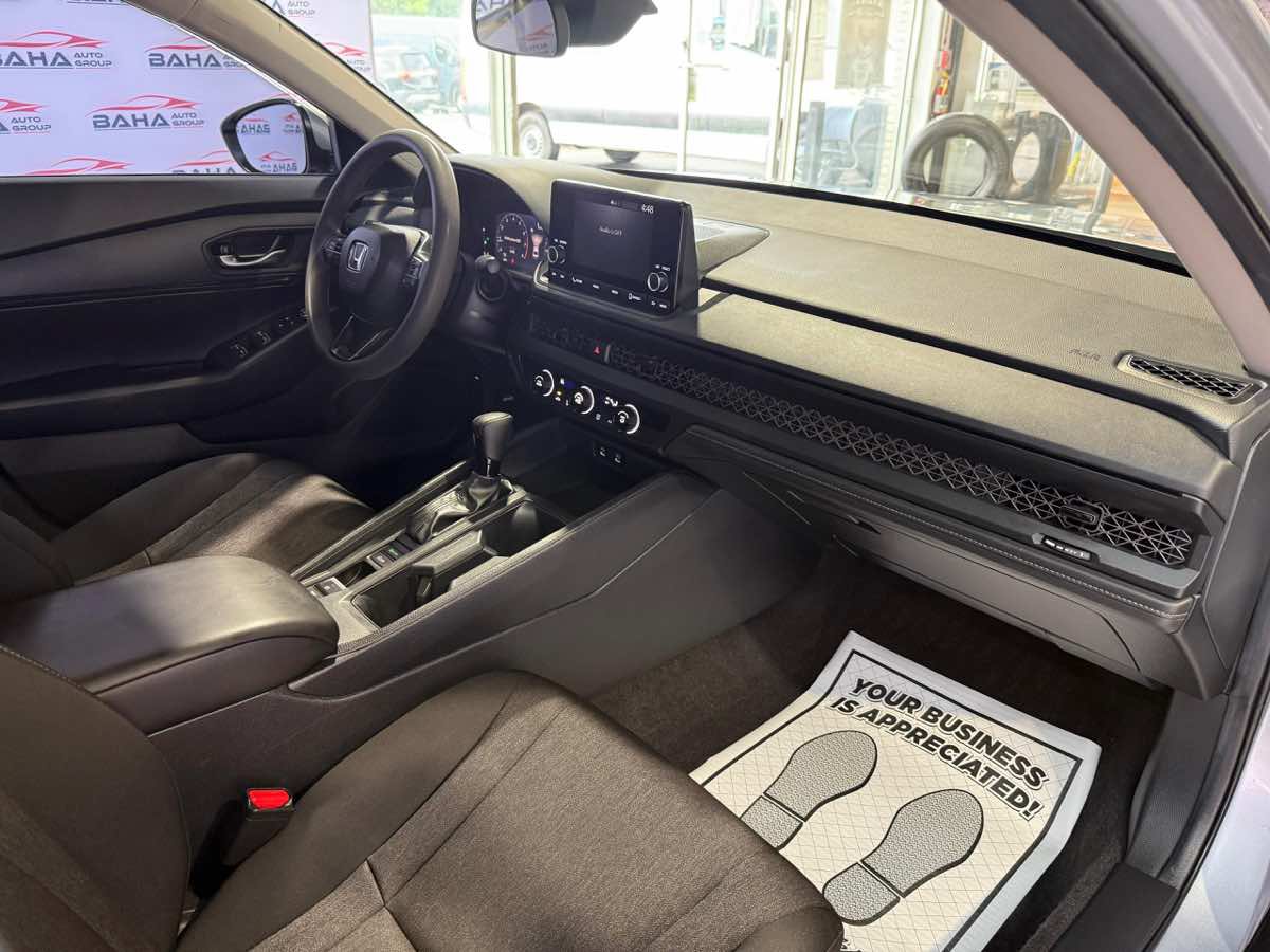 Used 2025 Honda Accord LX image 41