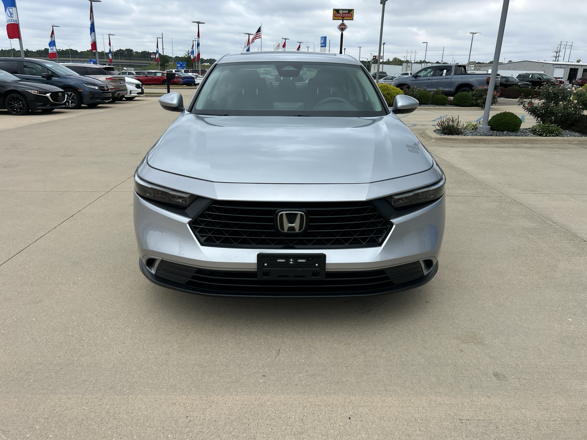 Used 2024 Honda Accord EX image 2