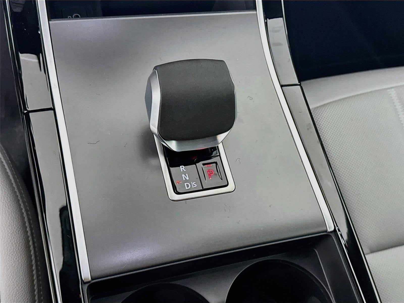 New 2026 Land Rover Range Rover Evoque S AWD/4WD image 19