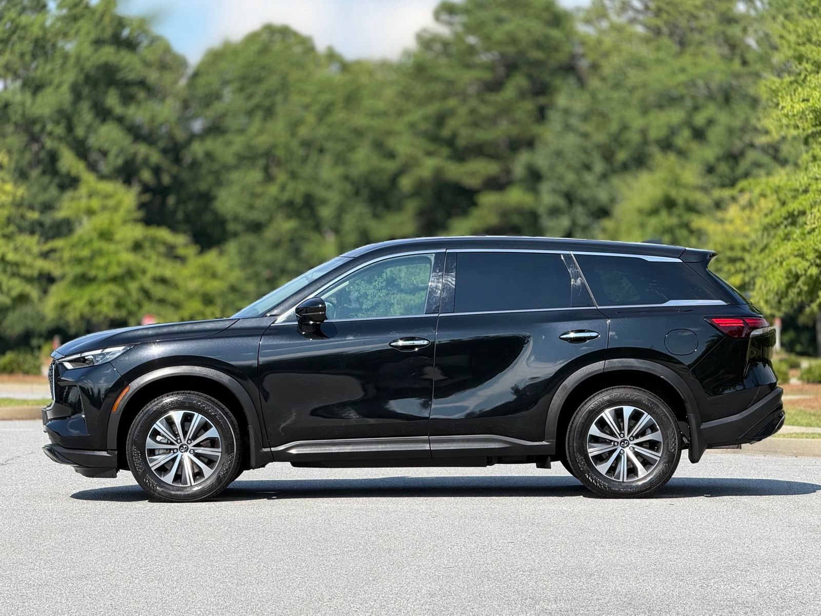 Used 2025 INFINITI QX60 Pure FWD image 9