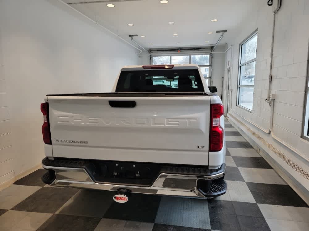Used 2023 Chevrolet Silverado 1500 LT AWD/4WD image 4