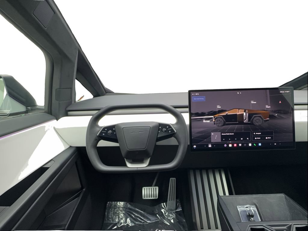 Used 2024 Tesla Cybertruck AWD Crew Cab image 37