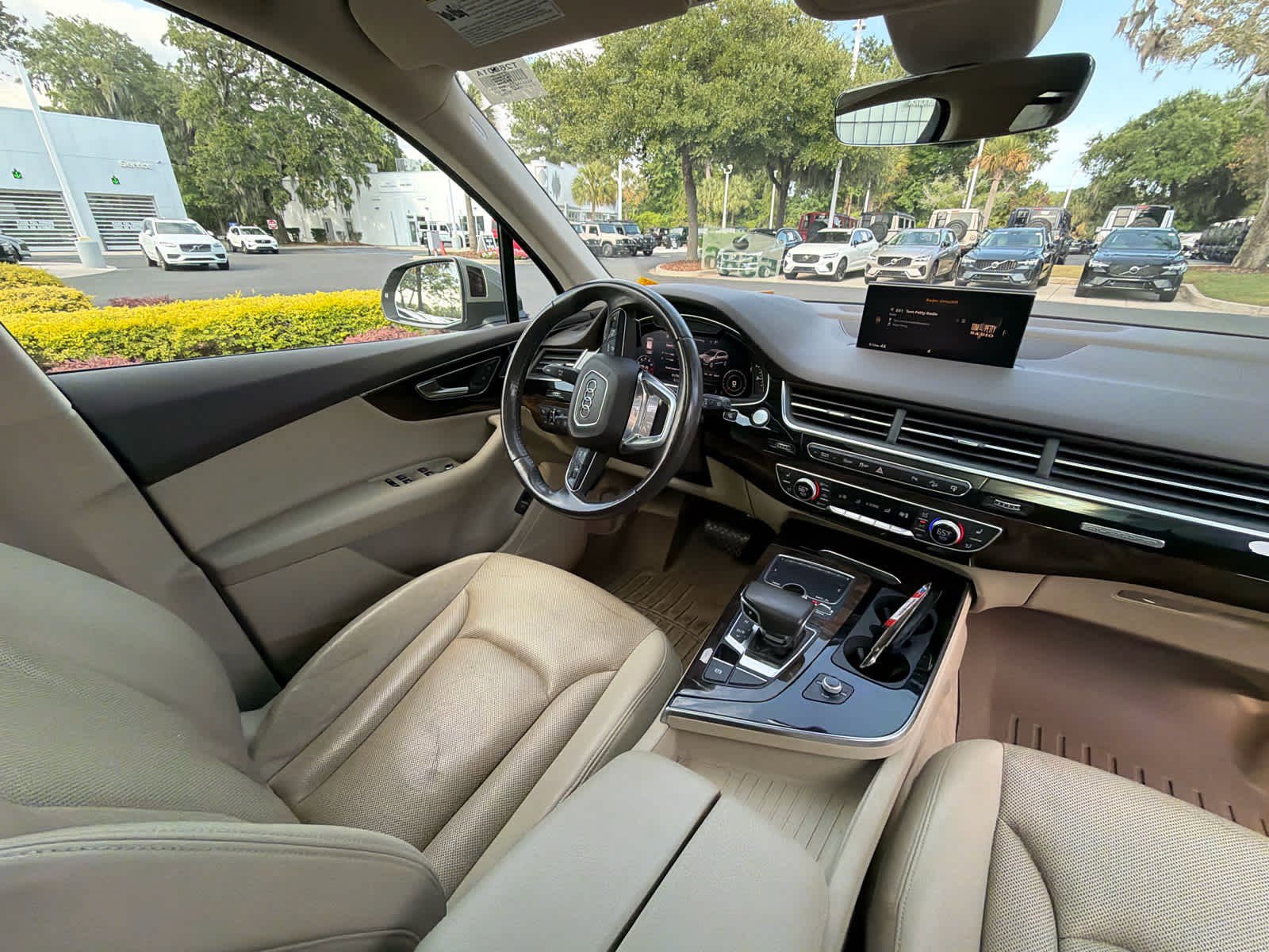 Used 2017 Audi Q7 3.0T Premium Plus AWD/4WD image 18