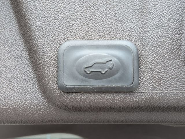 Used 2016 Buick Enclave Leather AWD/4WD image 19