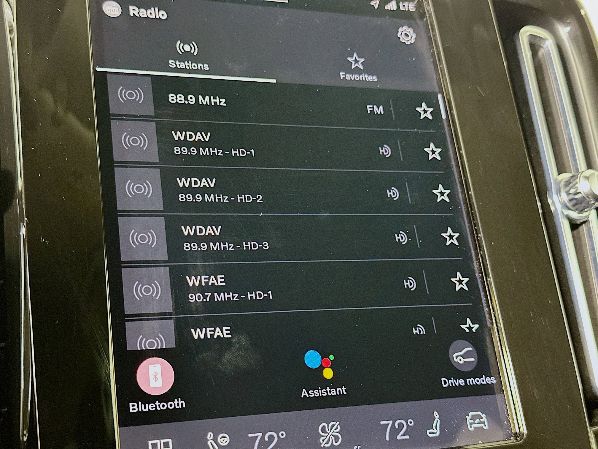 Used 2023 Volvo XC40 B5 Core w/ Protection Package Premier image 21