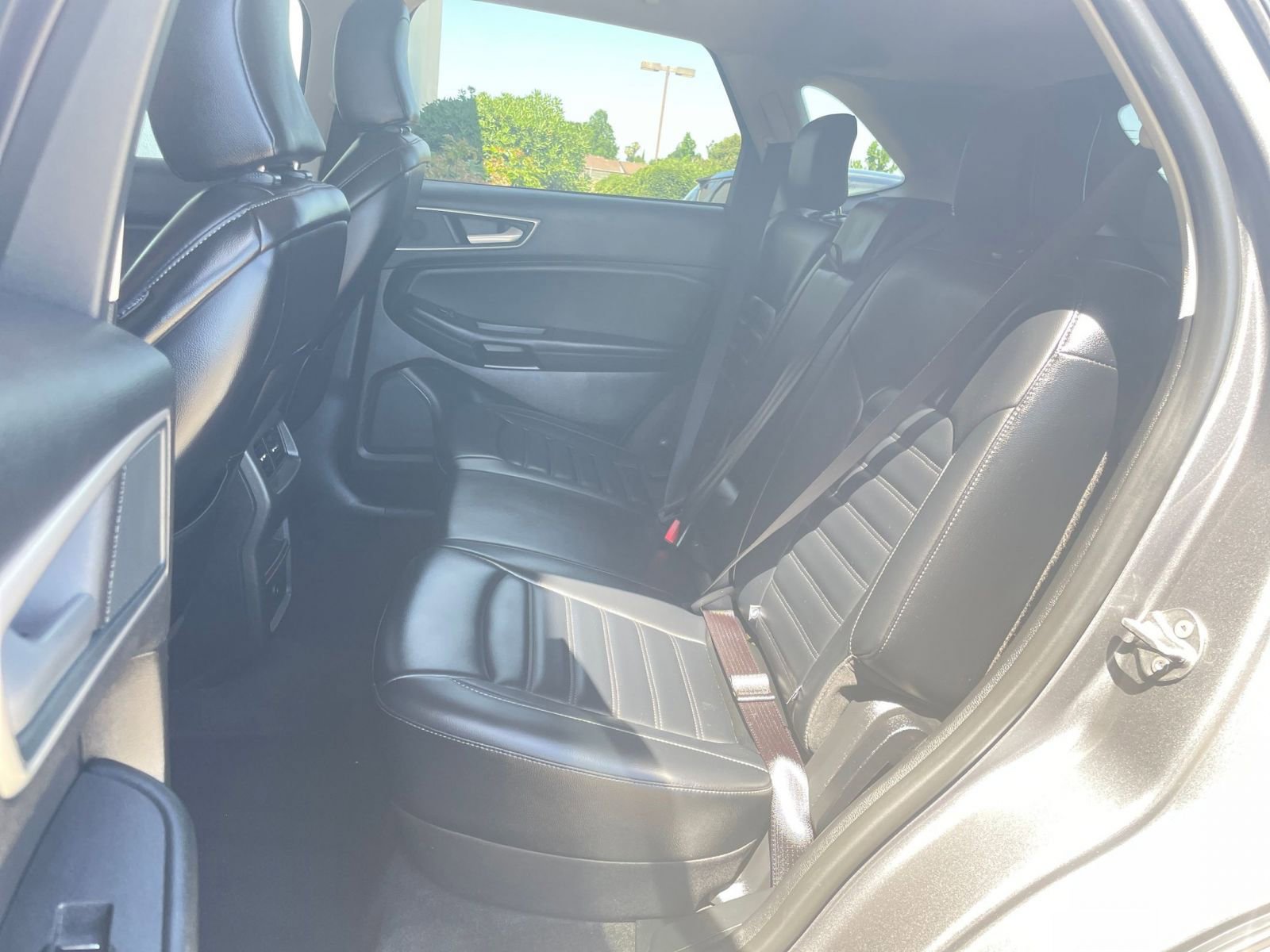 Used 2024 Ford Edge SEL image 37