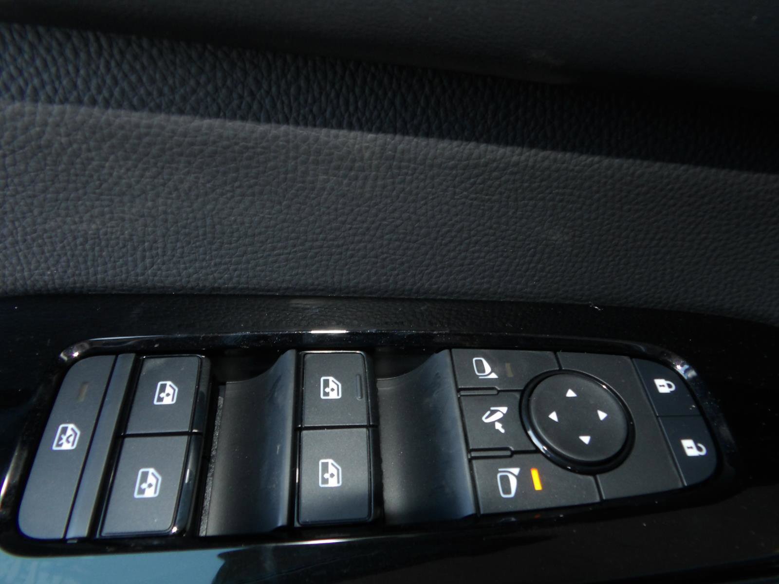 New 2026 Nissan Pathfinder Platinum image 23