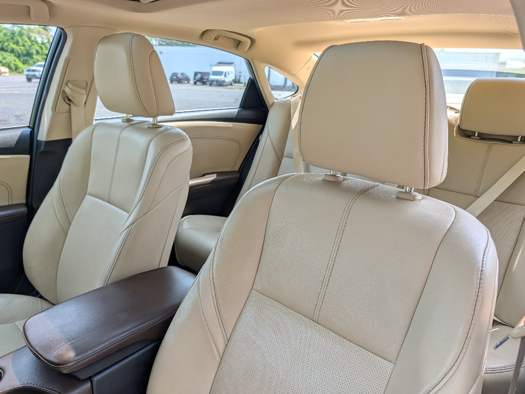 Used 2015 Toyota Avalon Limited FWD image 15