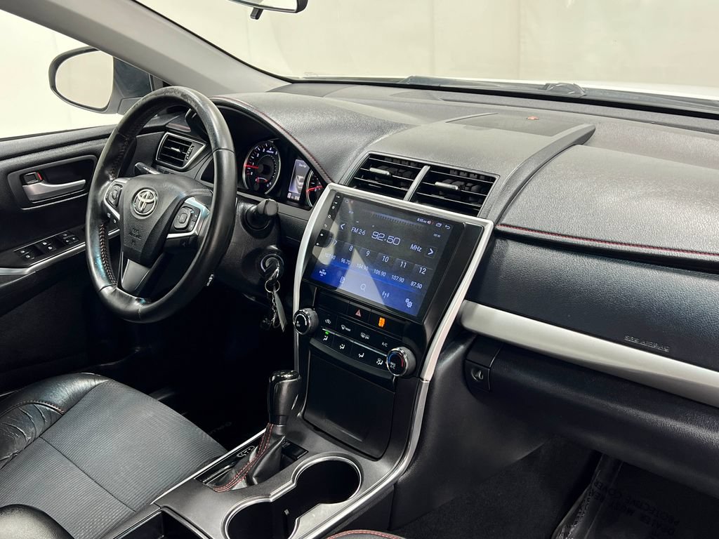 Used 2016 Toyota Camry SE FWD image 19