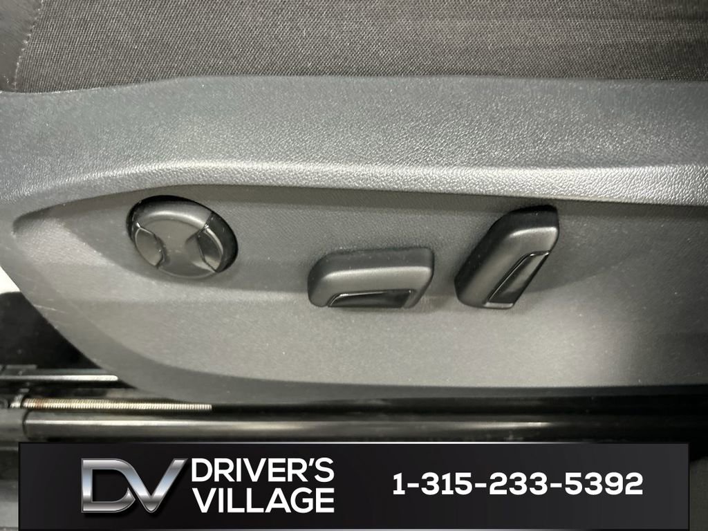 Certified 2022 Volkswagen Tiguan SE AWD/4WD image 10
