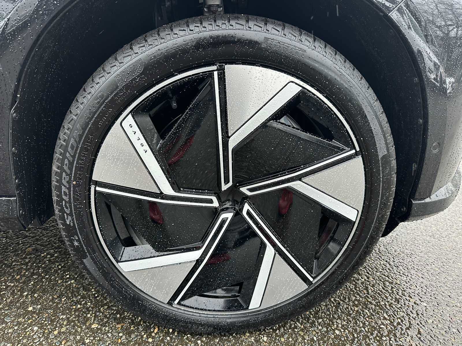 New 2025 Volvo EX90 Plus w/ Protection Package Premier image 9