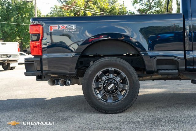 Used 2023 Ford F250 Lariat w/ Sport Appearance Package image 5