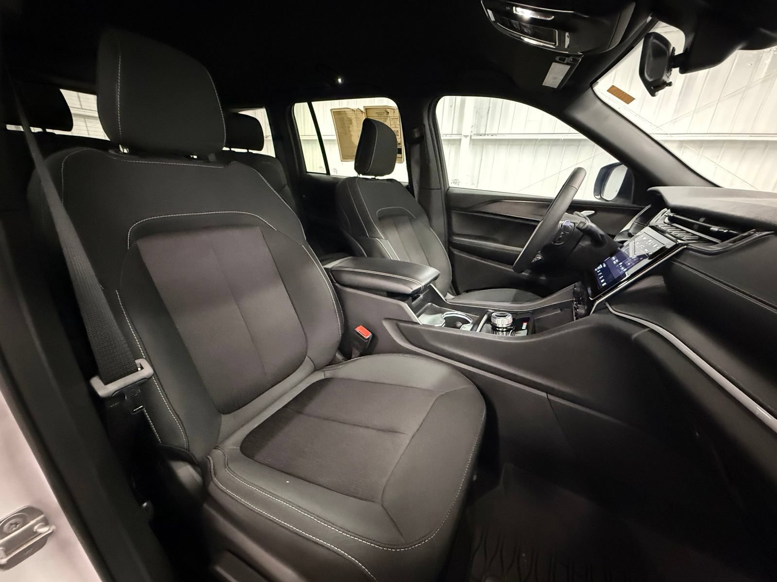 Used 2025 Jeep Grand Cherokee Laredo w/ MOPAR Finishing Package RWD image 26