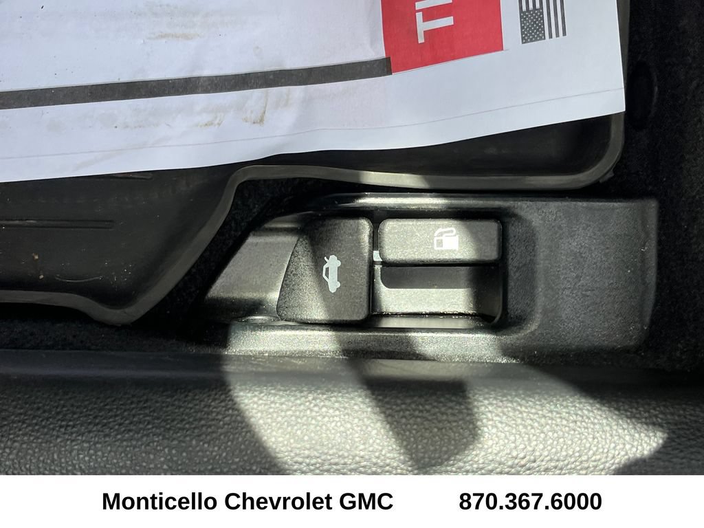 Used 2025 Toyota Corolla LE FWD image 25