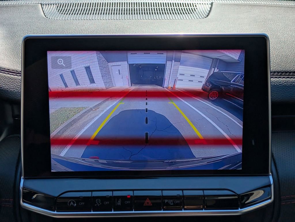 Used 2025 Jeep Compass Trailhawk image 19