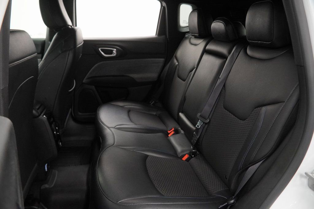 Certified 2025 Jeep Compass Latitude image 20