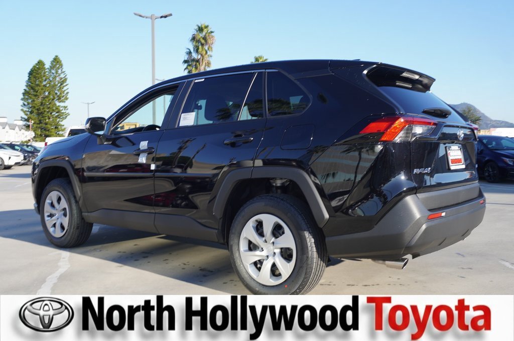 New 2025 Toyota RAV4 LE image 4