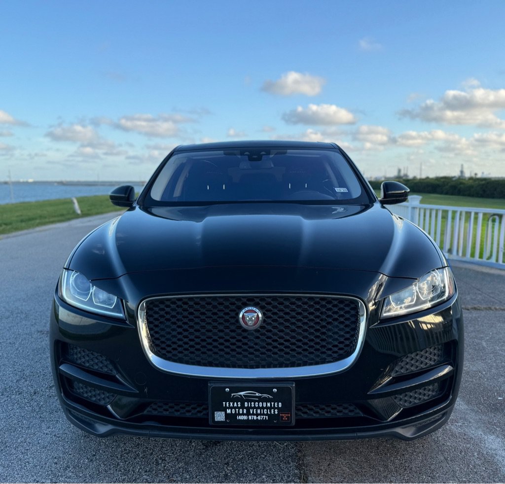 Used 2017 Jaguar F-PACE Premium AWD/4WD image 2