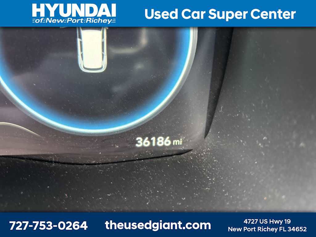 Used 2021 Hyundai Santa Fe SEL w/ Convenience Package FWD image 11