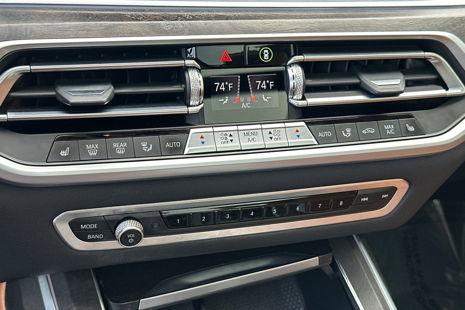 Used 2022 BMW X7 xDrive40i w/ Premium Package AWD/4WD image 29