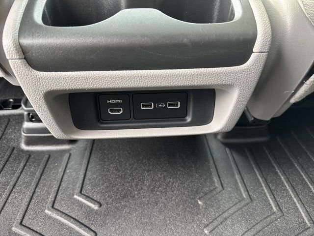 Used 2024 Honda Odyssey Elite image 18