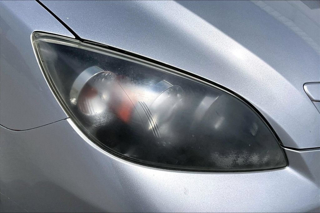 Used 2005 MAZDA MAZDA3 s FWD image 32