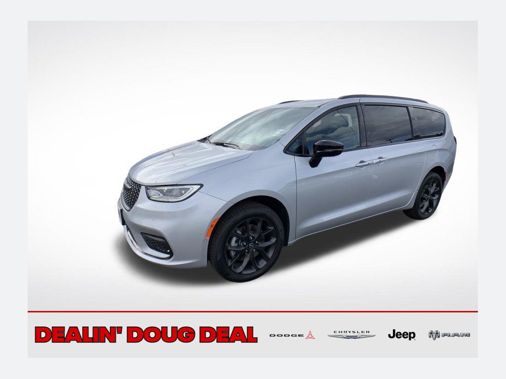 New 2026 Chrysler Pacifica Limited w/ S Appearance Package AWD/4WD 360° Tour