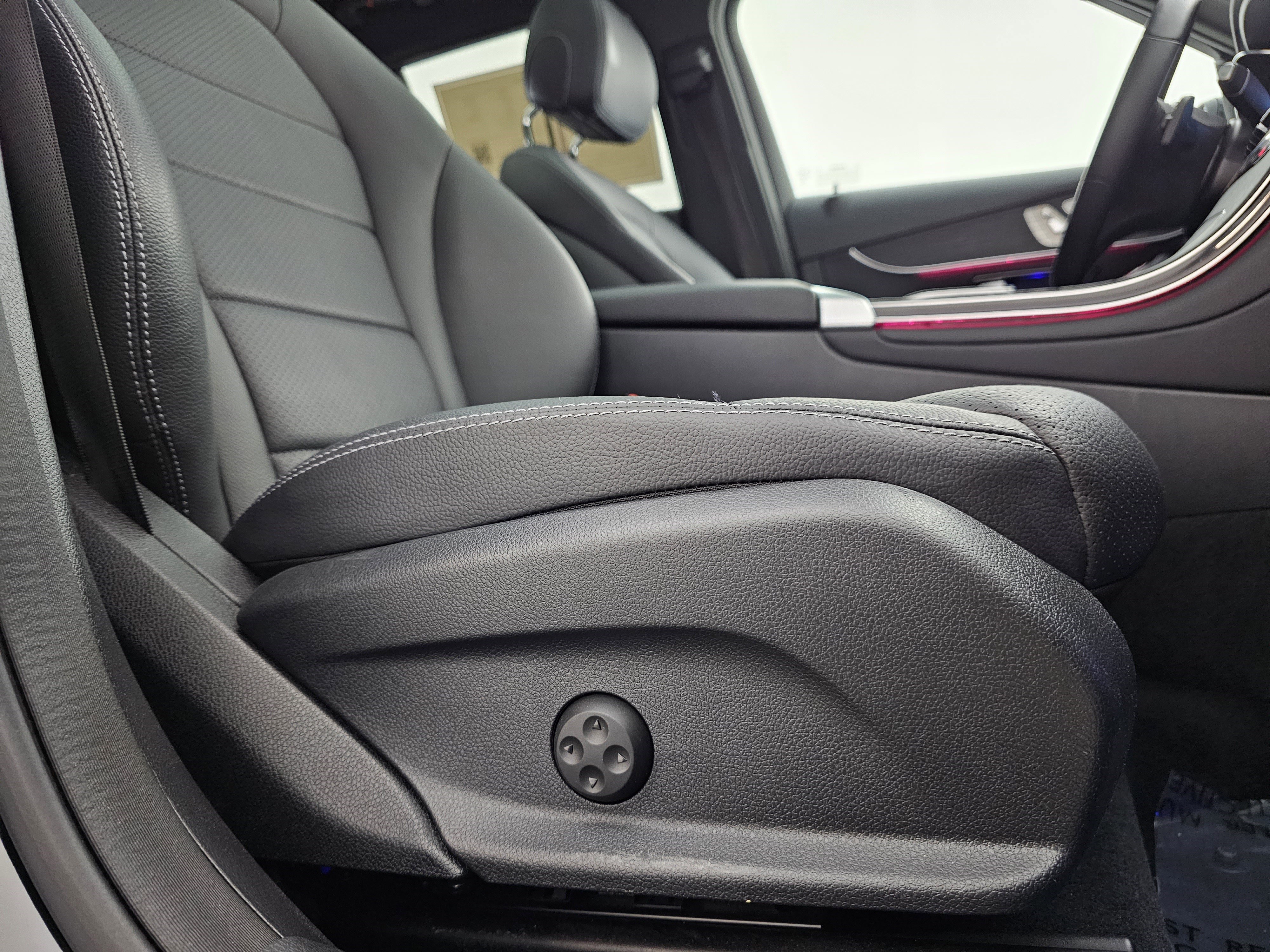 Certified 2022 Mercedes-Benz GLC 300 4MATIC image 18