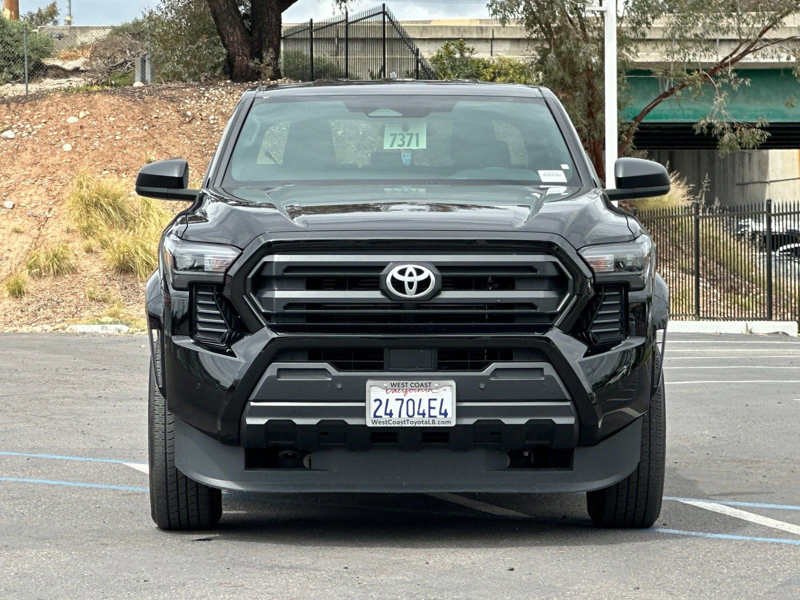 Used 2025 Toyota Tacoma SR w/ SR Upgrade Package image 7