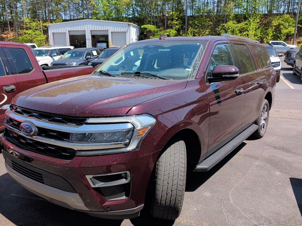 Used 2024 Ford Expedition Max Limited RWD image 3