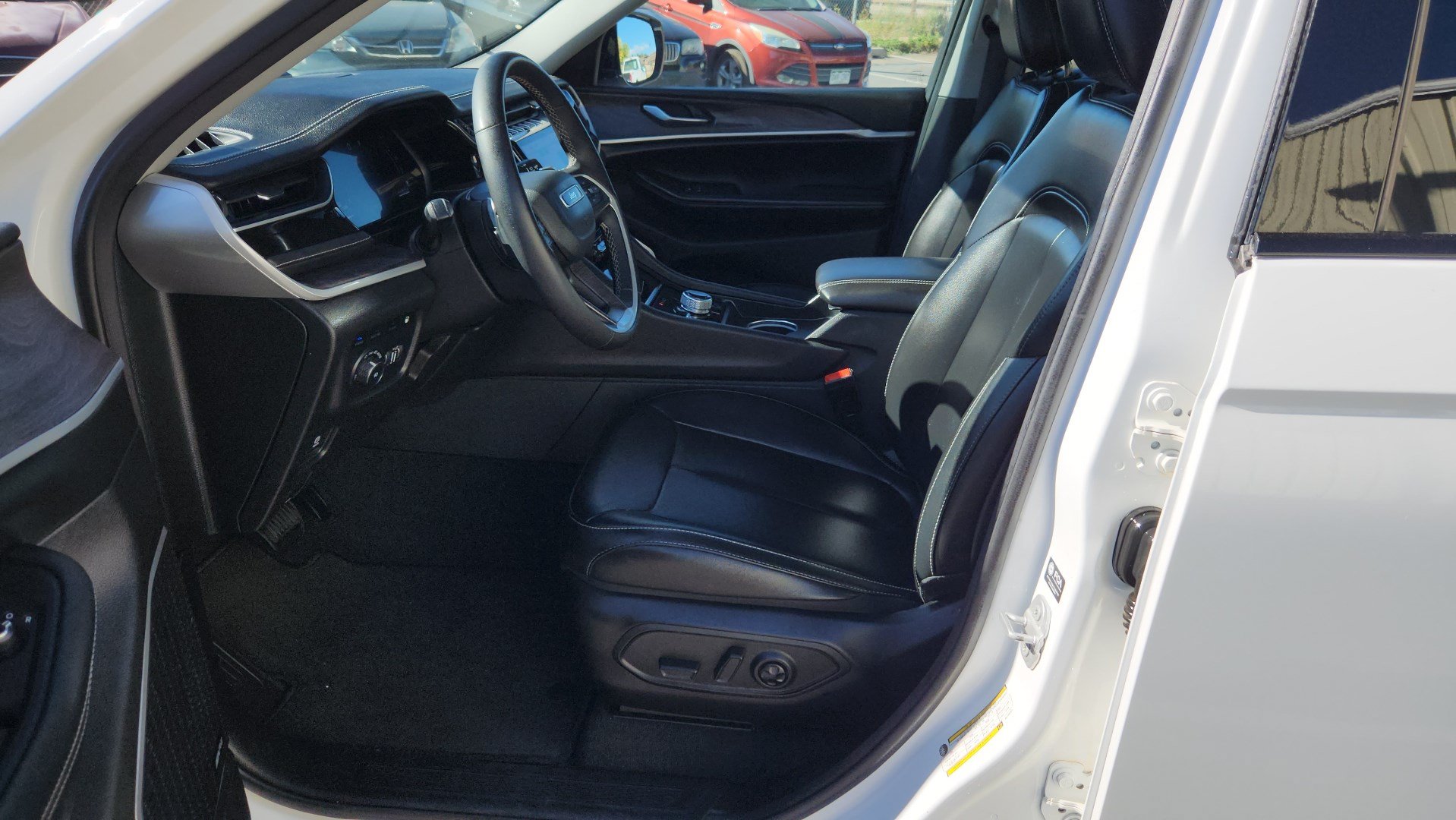 Used 2024 Jeep Grand Cherokee Limited 4xe AWD/4WD image 19