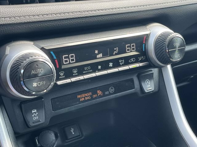 Used 2022 Toyota RAV4 XLE FWD image 30