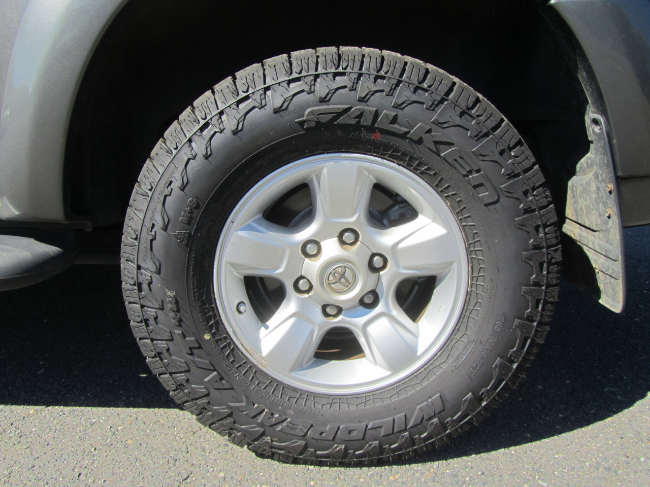 Used 2006 Toyota Sequoia SR5 image 26