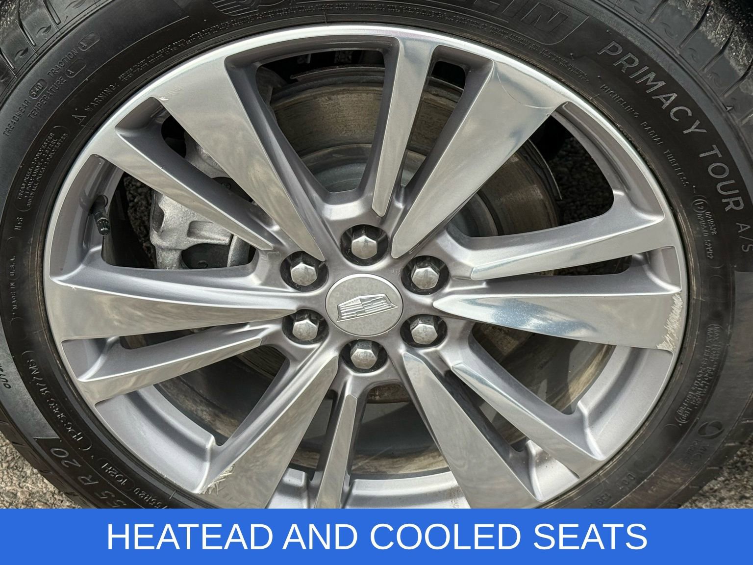 Used 2025 Cadillac XT6 Premium Luxury image 18