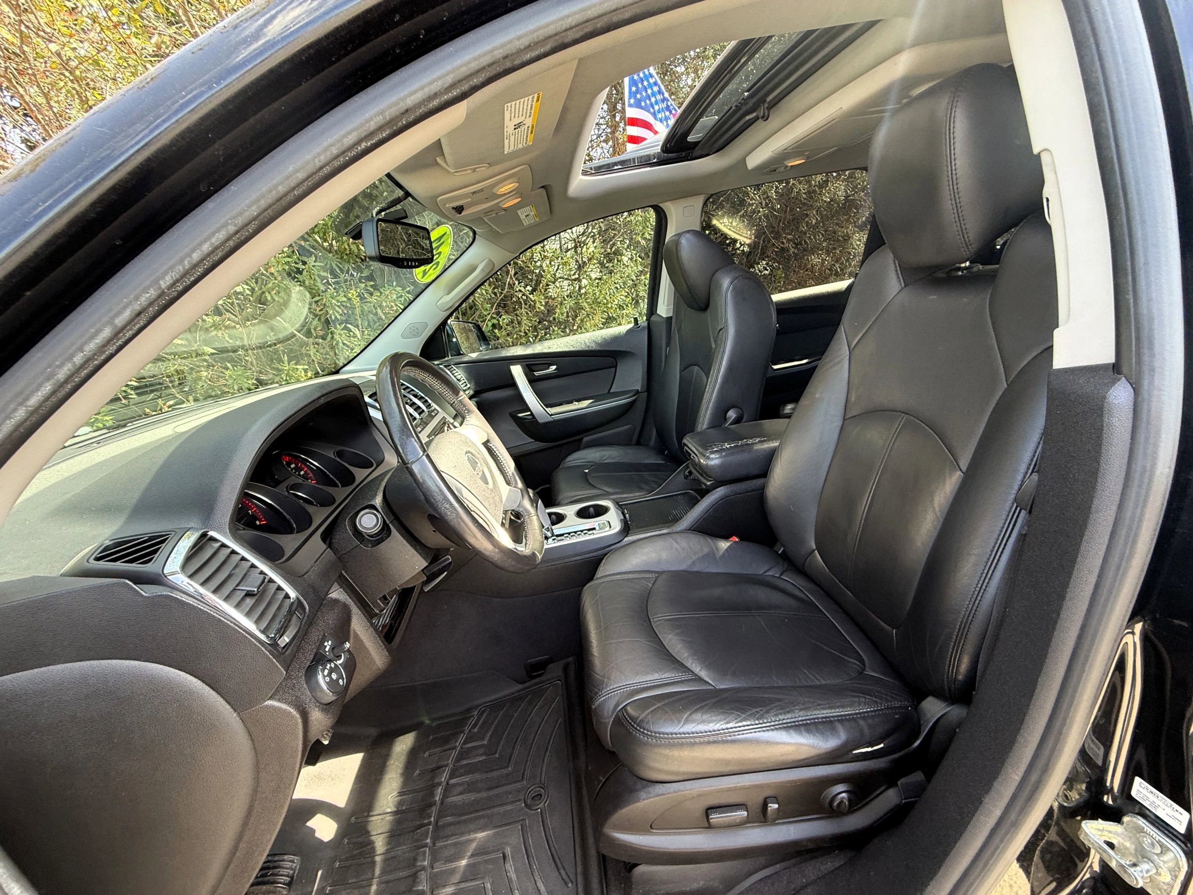 Used 2011 GMC Acadia SLT image 42