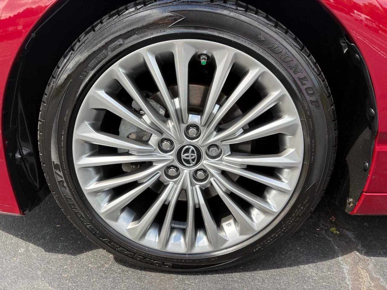 Used 2019 Toyota Avalon Limited w/ Advanced Safety Package FWD image 7