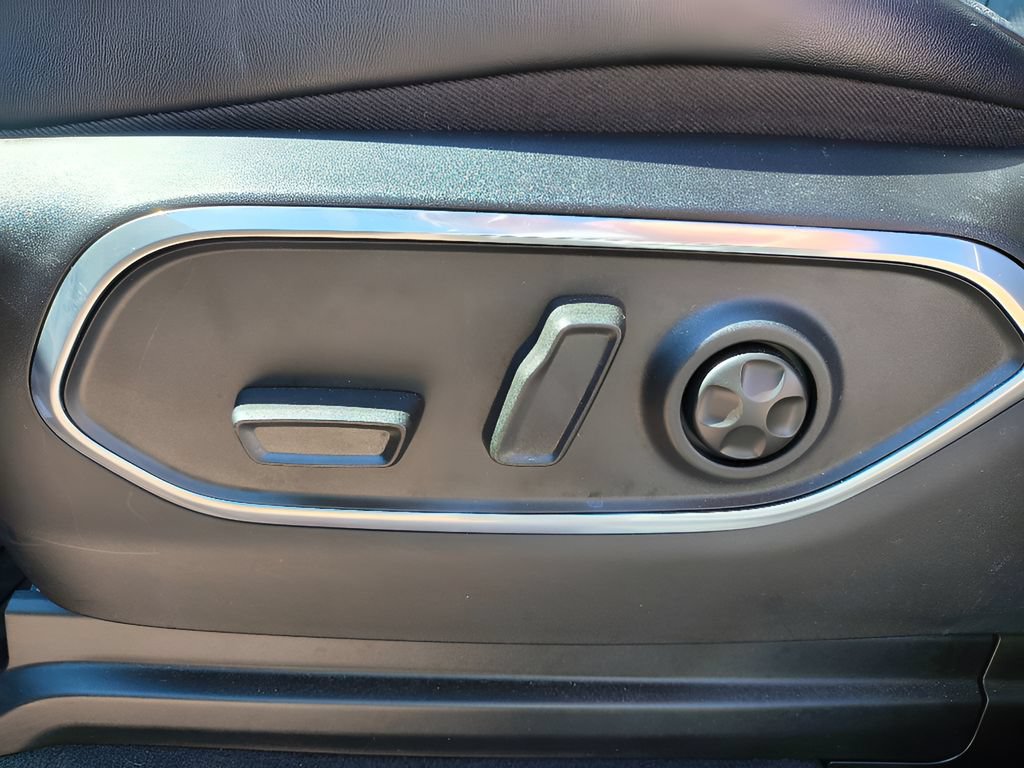 Used 2024 Jeep Wagoneer Series II RWD image 18