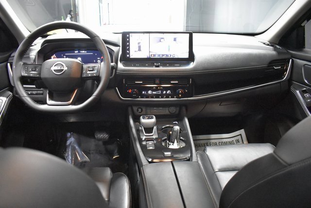 Certified 2025 Nissan Rogue SL w/ Tech Package image 13