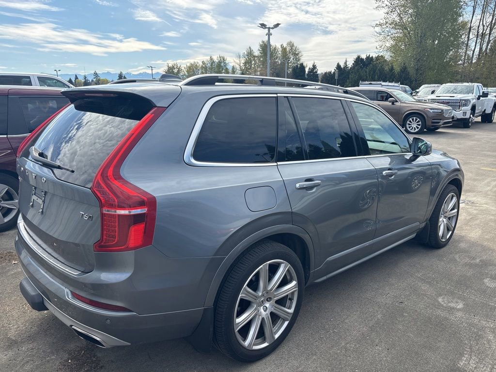 Used 2017 Volvo XC90 T6 Momentum image 4