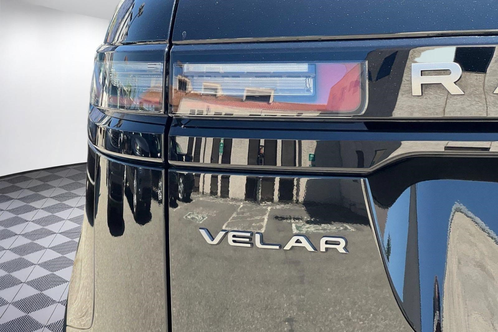 Certified 2026 Land Rover Range Rover Velar S AWD/4WD image 32