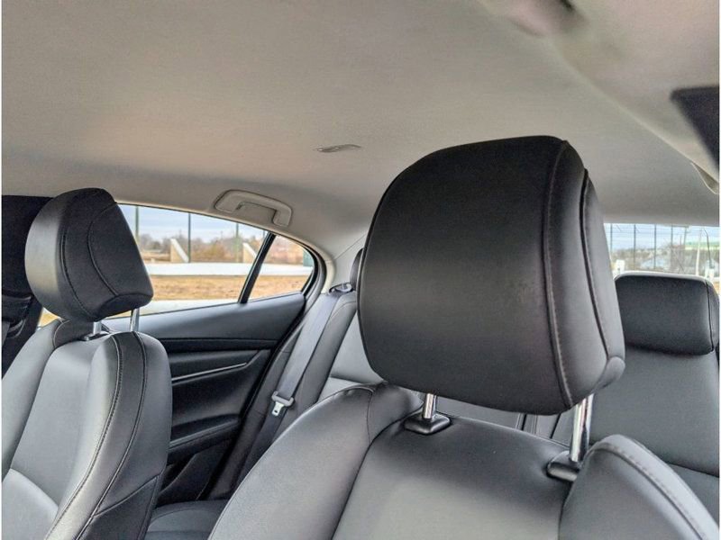 Used 2023 MAZDA MAZDA3 s image 15
