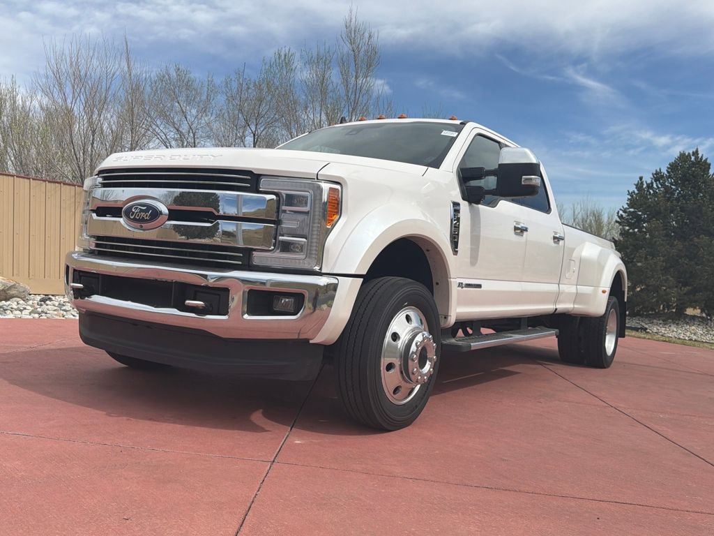 Used 2019 Ford F450 Lariat w/ Lariat Ultimate Package AWD/4WD image 3