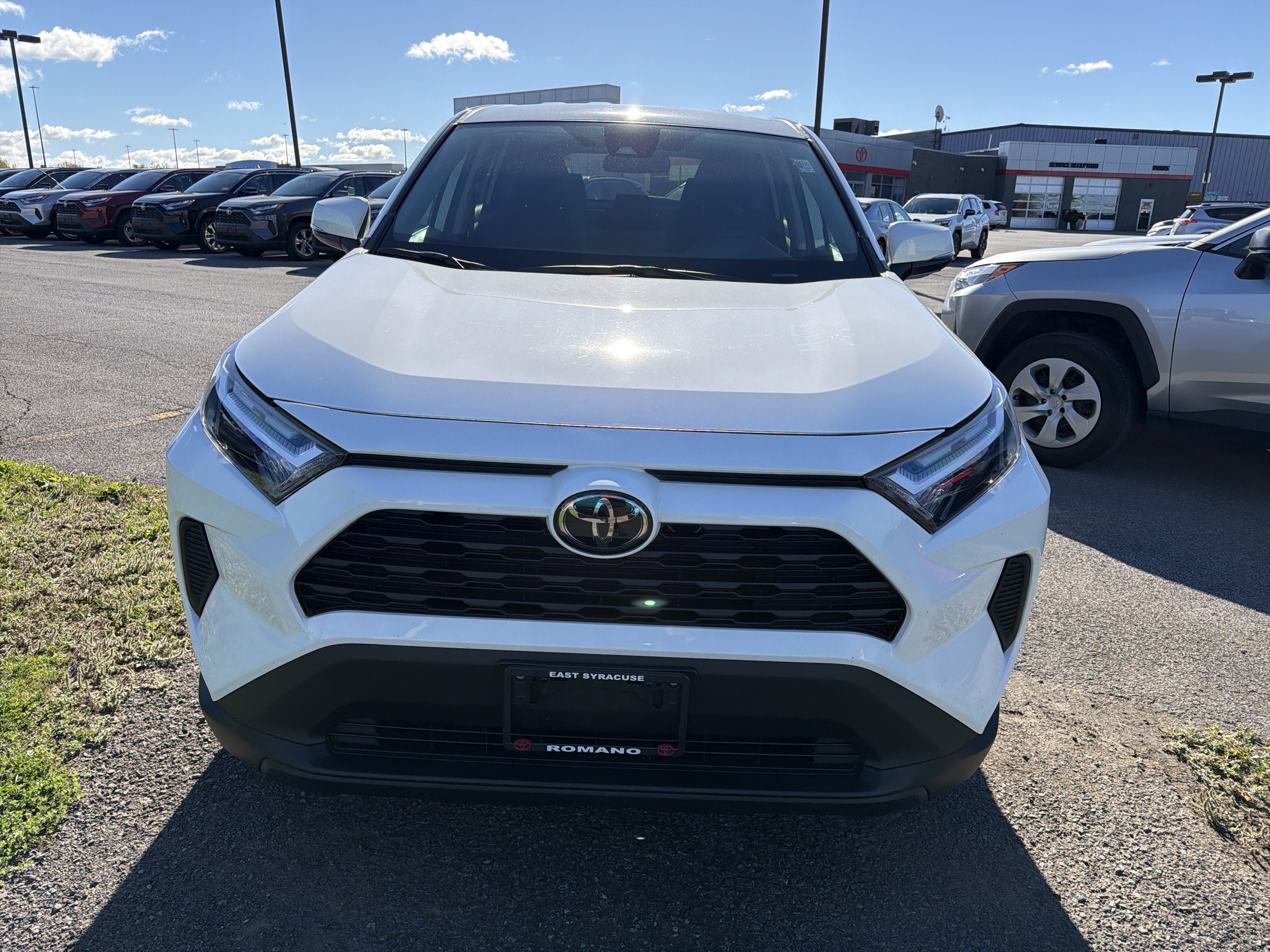 Used 2023 Toyota RAV4 LE AWD/4WD image 3