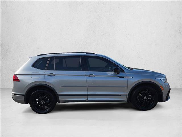 Used 2022 Volkswagen Tiguan SE R-Line FWD image 4