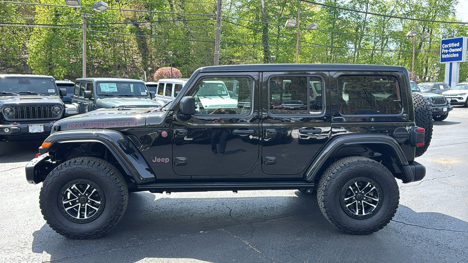 Certified 2024 Jeep Wrangler Unlimited Rubicon AWD/4WD image 2