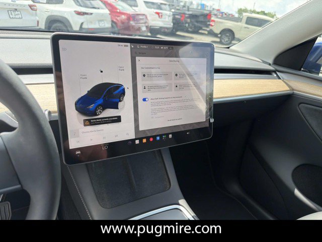 Used 2024 Tesla Model Y Long Range AWD/4WD image 27