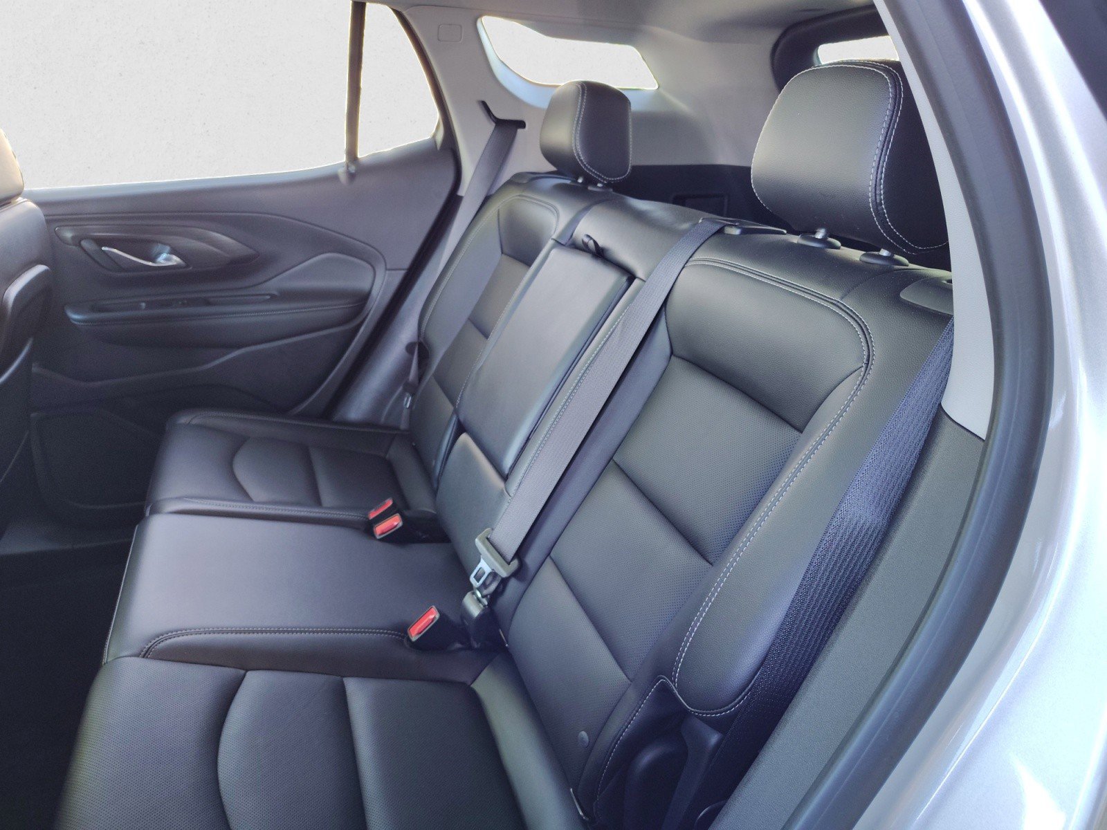 Used 2022 GMC Terrain SLT image 18