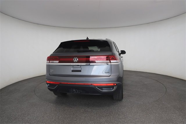 Used 2024 Volkswagen Atlas Cross Sport SE image 16