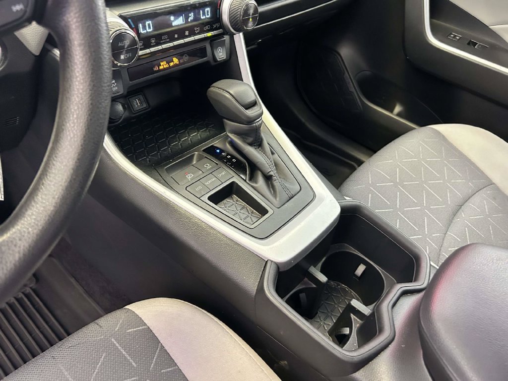 Certified 2024 Toyota RAV4 XLE FWD image 21
